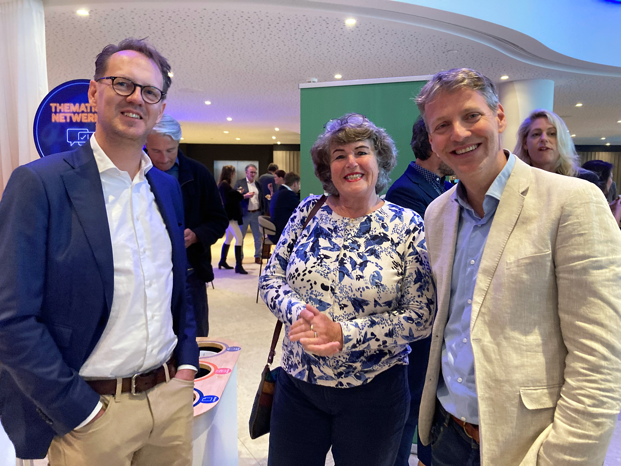 158e AV neemt moties van thematische netwerken over